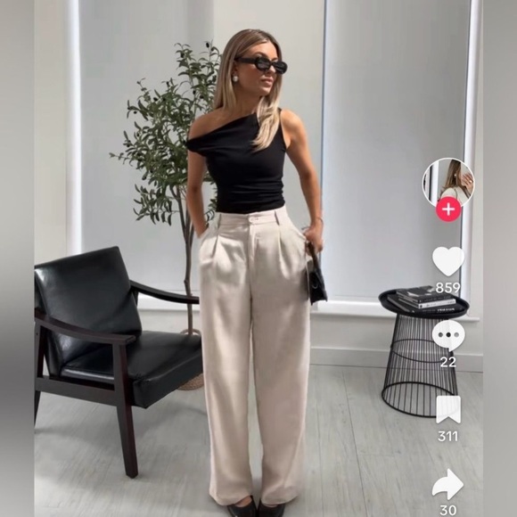 Zara Black Top - Picture 4 of 4